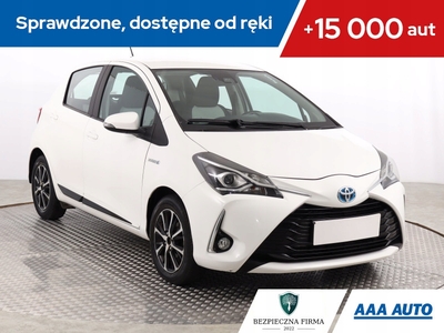 Toyota Yaris III Hatchback 5d Facelifting 2017 1.5 Hybrid 100KM 2018