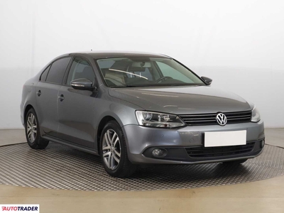 Volkswagen Jetta 1.2 103 KM 2012r. (Piaseczno)