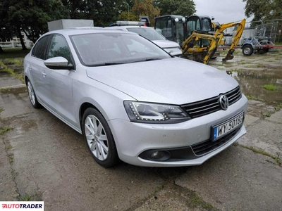 Volkswagen Jetta 1.4 benzyna 122 KM 2013r. (Komorniki)