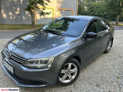 Volkswagen Jetta 2.0 benzyna + LPG 115 KM 2013r.