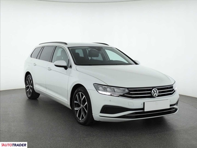 Volkswagen Passat 2.0 147 KM 2019r. (Piaseczno)