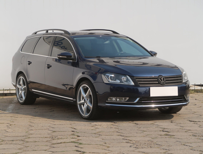 Volkswagen Passat 2013 2.0 TDI 201516km Kombi