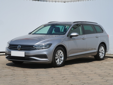 Volkswagen Passat 2019 2.0 TDI 125686km Kombi