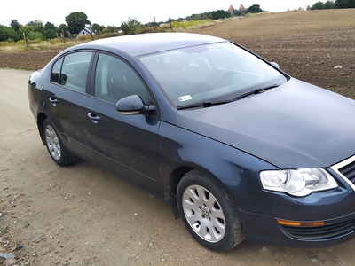 Volkswagen Passat B6 sedan Trendline 2007 r. 1,9 TDI, 105 KM, 303000 km