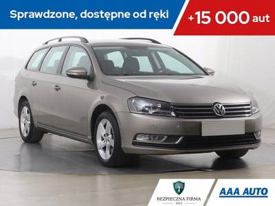 Volkswagen Passat B7 Variant 1.4 TSI BlueMotion 122KM 2014