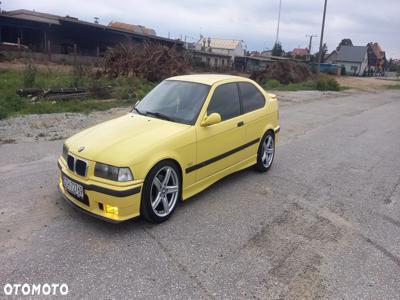 BMW Seria 3 323i