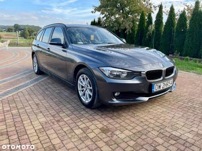 BMW Seria 3 318d