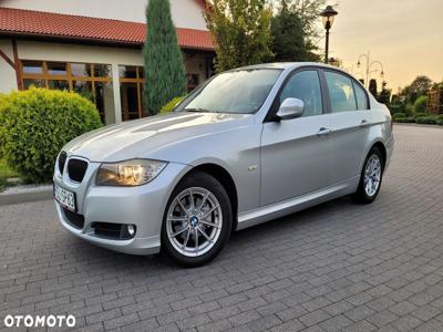 BMW Seria 3 318d DPF Edition Sport