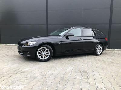 BMW Seria 3 318d DPF Touring Edition Sport