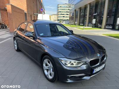 BMW Seria 3 328i Sport-Aut Luxury Line