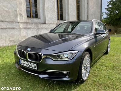 BMW Seria 3 328i Touring xDrive Luxury Line