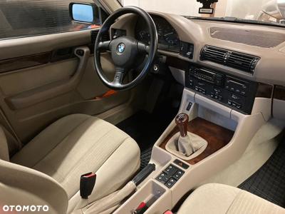 BMW Seria 5 530i V8