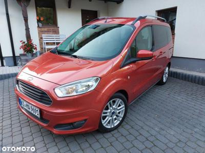 Ford Tourneo Courier 1.0 EcoBoost Titanium