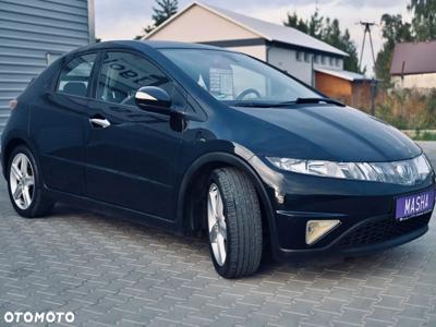 Honda Civic 1.8 i-VTEC Lifestyle Black Edition