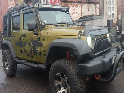 Jeep Wrangler Sahara 38. benzyna doinwestowany