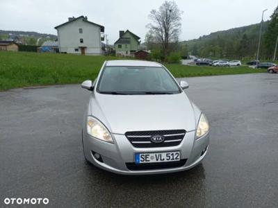 Kia Ceed 2.0 CRDi Spirit