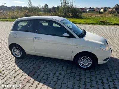 Lancia Ypsilon 1.2 8v