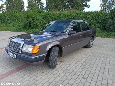 Mercedes-Benz Klasa E 200T