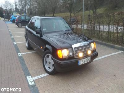 Mercedes-Benz W124 (1984-1993)