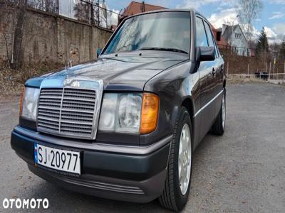 Mercedes-Benz W124 (1984-1993)