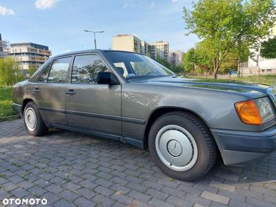 Mercedes-Benz W124 (1984-1993)