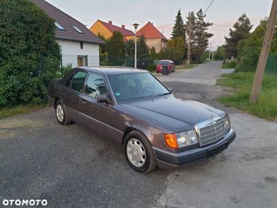 Mercedes-Benz W124 (1984-1993)