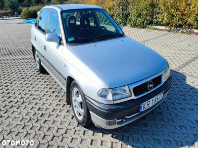 Opel Astra 1.6 16v 100
