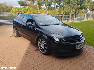 Opel Astra III GTC 1.6 Essentia