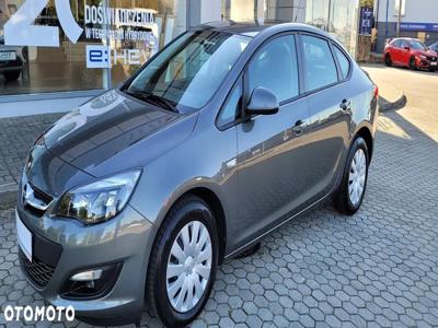 Opel Astra IV 1.4 T Business