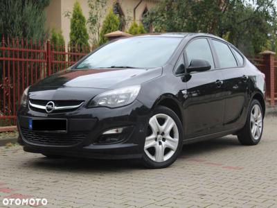 Opel Astra IV 1.4 T Executive