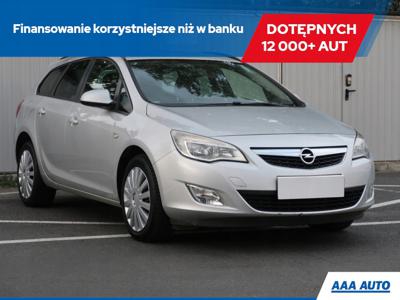 Opel Astra J Sports Tourer 1.7 CDTI ECOTEC 110KM 2011