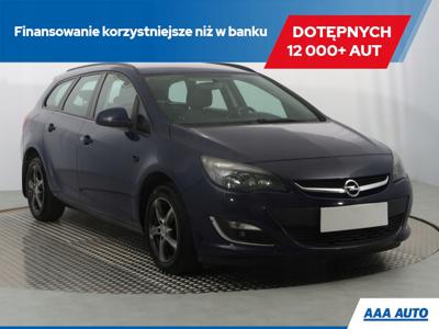 Opel Astra J Sports Tourer Facelifting 1.7 CDTI ECOTEC 130KM 2013