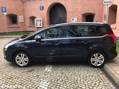 Peugeot 5008 1.6 THP Premium +