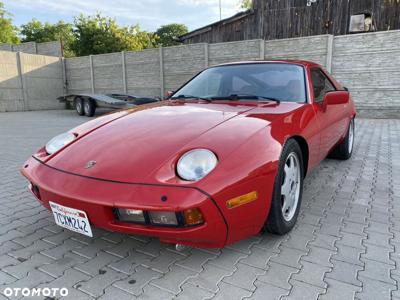 Porsche 928