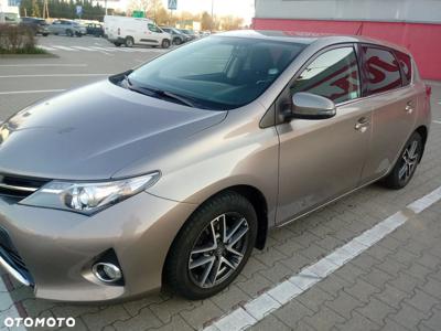 Toyota Auris 1.6 Premium +