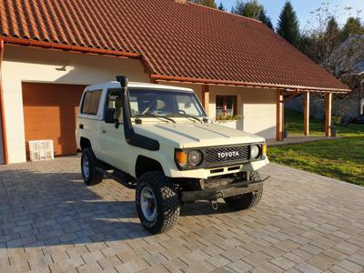 Toyota Land Cruiser LJ73 2.4TD