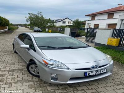 Toyota Prius (Hybrid)