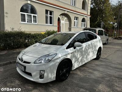 Toyota Prius (Hybrid)