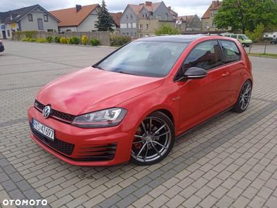 Volkswagen Golf VII 2.0 TSI BMT GTI Performance