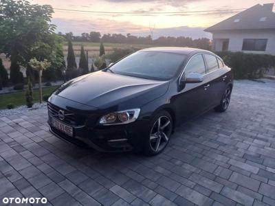 Volvo S60 D2 R-Design Momentum