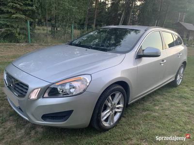 volvo v60 MOMENTUM 2.0 D FULL OPCJA