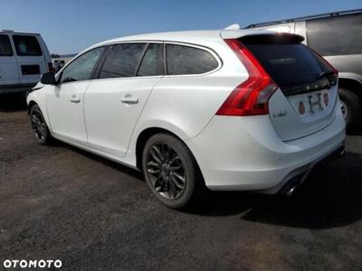 Volvo V60 T6 AWD R-Design Summum