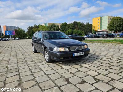 Volvo V70 2.4