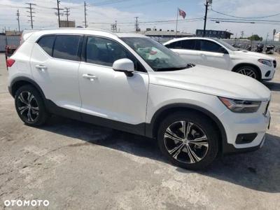 Volvo XC 40 T5 AWD Momentum