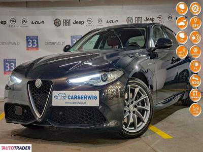 Alfa Romeo Giulia 2.0 benzyna 280 KM 2018r. (Warszawa)