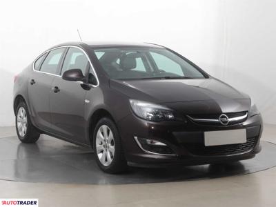 Opel Astra 1.6 113 KM 2015r. (Piaseczno)