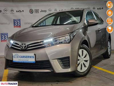 Toyota Corolla 1.6 benzyna 132 KM 2016r. (Warszawa)