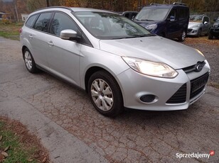 Ford Focus 1.6 bezyna 105 KM