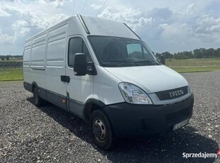 Iveco Daily 35C13 Iveco Daily 35C13 Blaszak L4H2 , Klimatyzacja