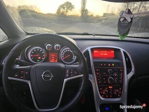 Opel astra J 1.4 turbo 140km